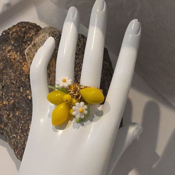 New Vibrant Gold Lemon Charm Ring with White Flowers - Picture 2 of 8